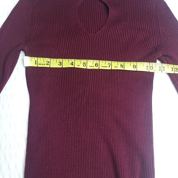 Ambience Burgundy Spandex Turtleneck Size M - Picture 4 of 9